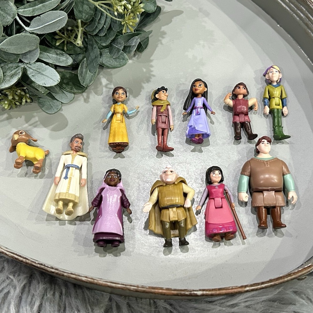 Disney Wish Kingdom of Rosas Posable Mini Character Doll Set Of 11